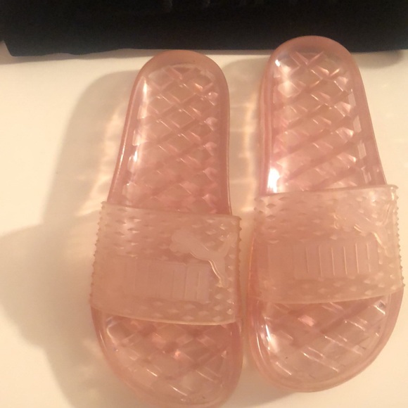 Pink puma fenty slides - Picture 2 of 7